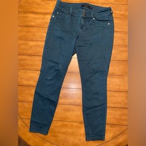 Torrid dark green denim jean pants size 14r. Super stretchy & comfy, skinny jean